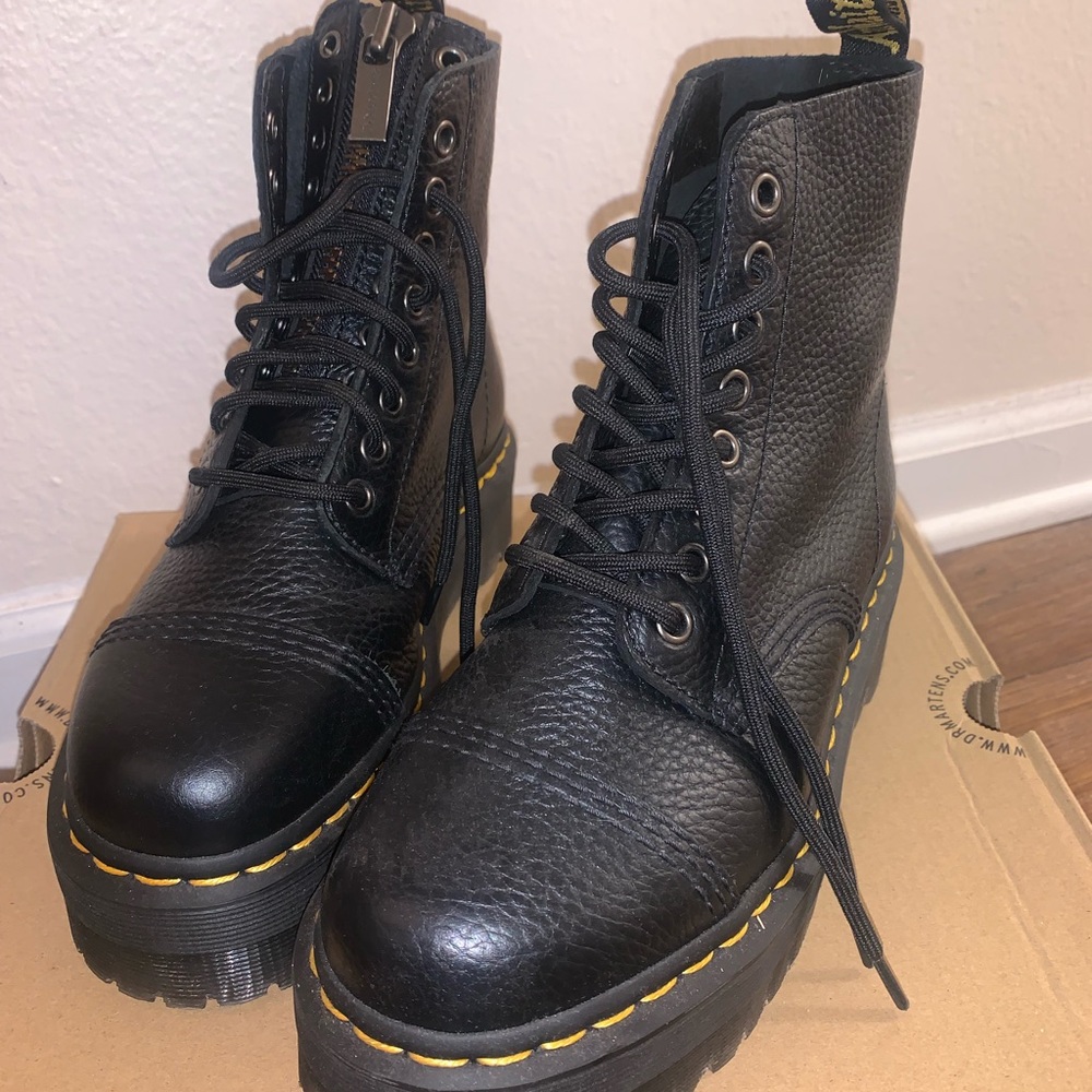 brand new never worn soft leather doc martens